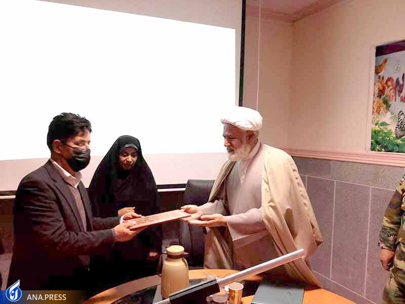 امنیت امروز کشور مرهون جانفشانی شهداست امنیت امروز کشور مرهون جانفشانی شهداست