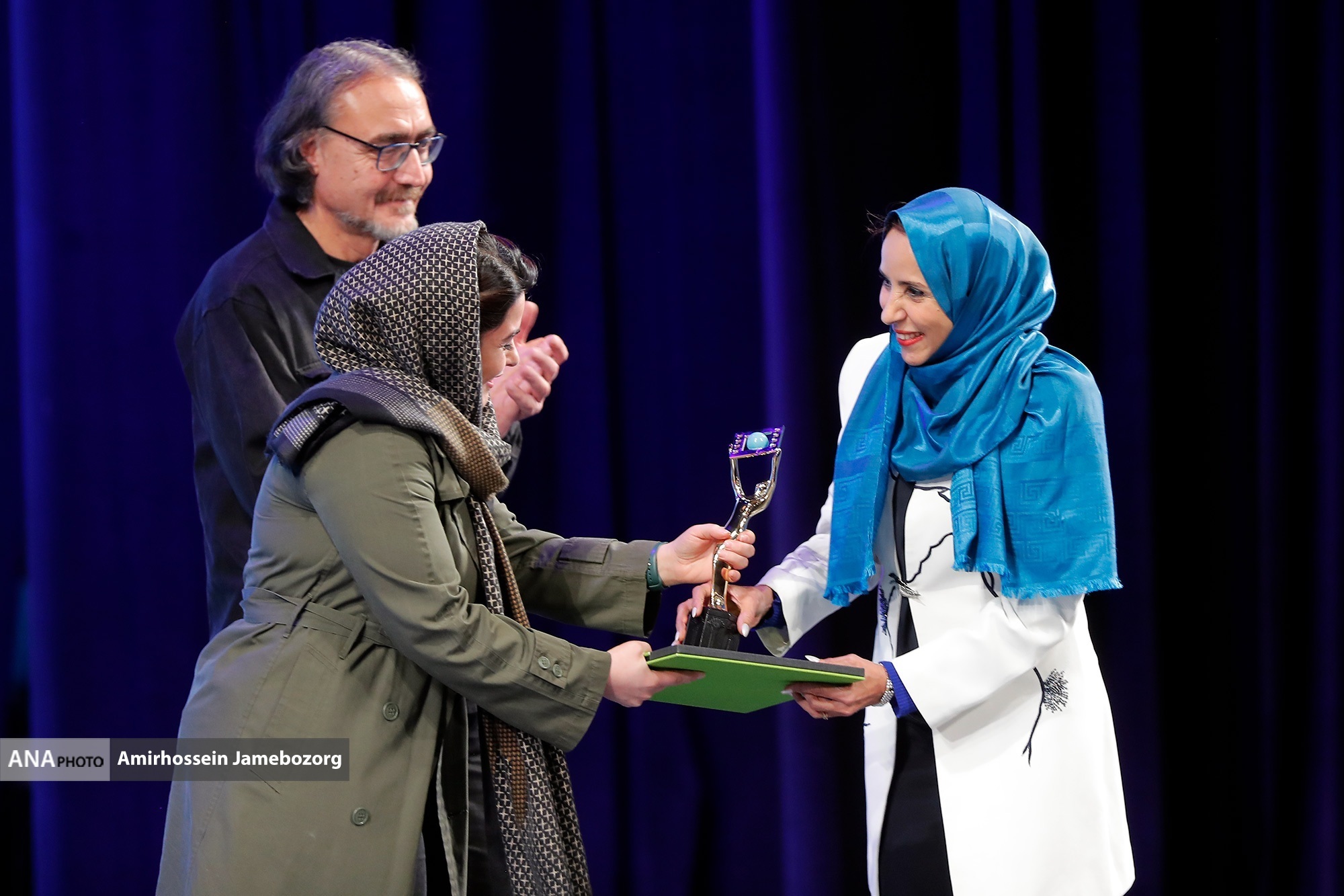 وزیر ارشاد: قائل به محدودیت برای کار هنرمندانه نیستیم وزیر ارشاد: قائل به محدودیت برای کار هنرمندانه نیستیم