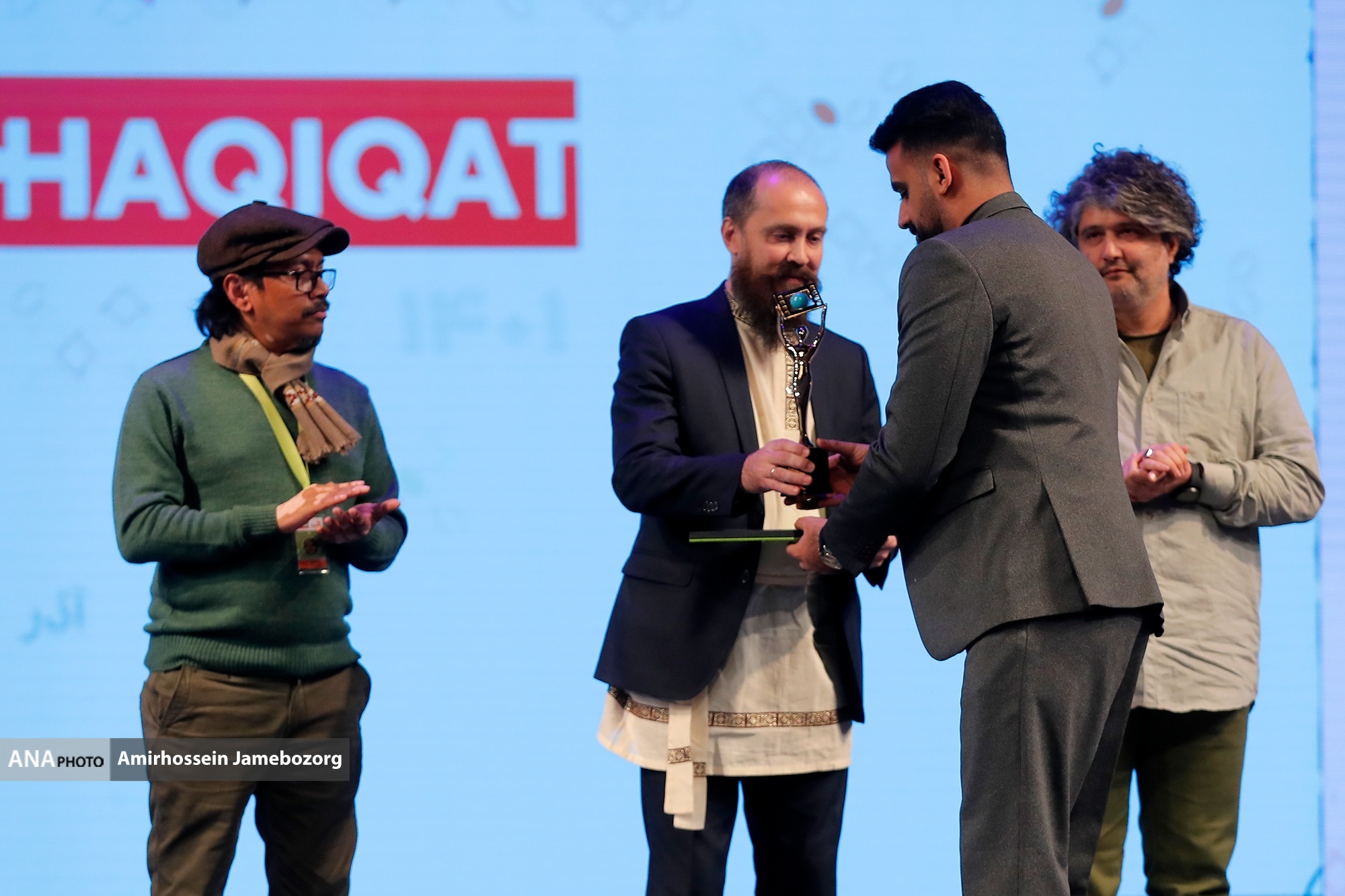 وزیر ارشاد: قائل به محدودیت برای کار هنرمندانه نیستیم وزیر ارشاد: قائل به محدودیت برای کار هنرمندانه نیستیم