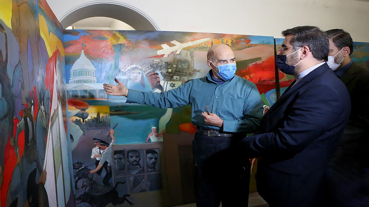 نقاشی ۱۰۰ متری حبیب‌الله صادقی مثل تاریخ تمدن «ویل دورانت» است