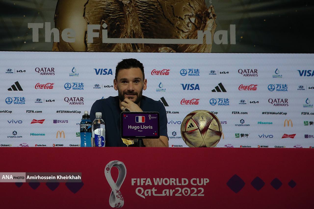 گزارش تصویری از نشست خبری سرمربی و کاپیتان تیم ملی فرانسه برای فینال جام جهانی گزارش تصویری از نشست خبری سرمربی و کاپیتان تیم ملی فرانسه برای فینال جام جهانی