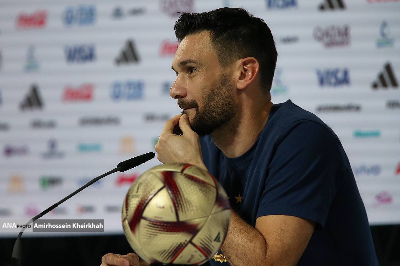 گزارش تصویری از نشست خبری سرمربی و کاپیتان تیم ملی فرانسه برای فینال جام جهانی گزارش تصویری از نشست خبری سرمربی و کاپیتان تیم ملی فرانسه برای فینال جام جهانی