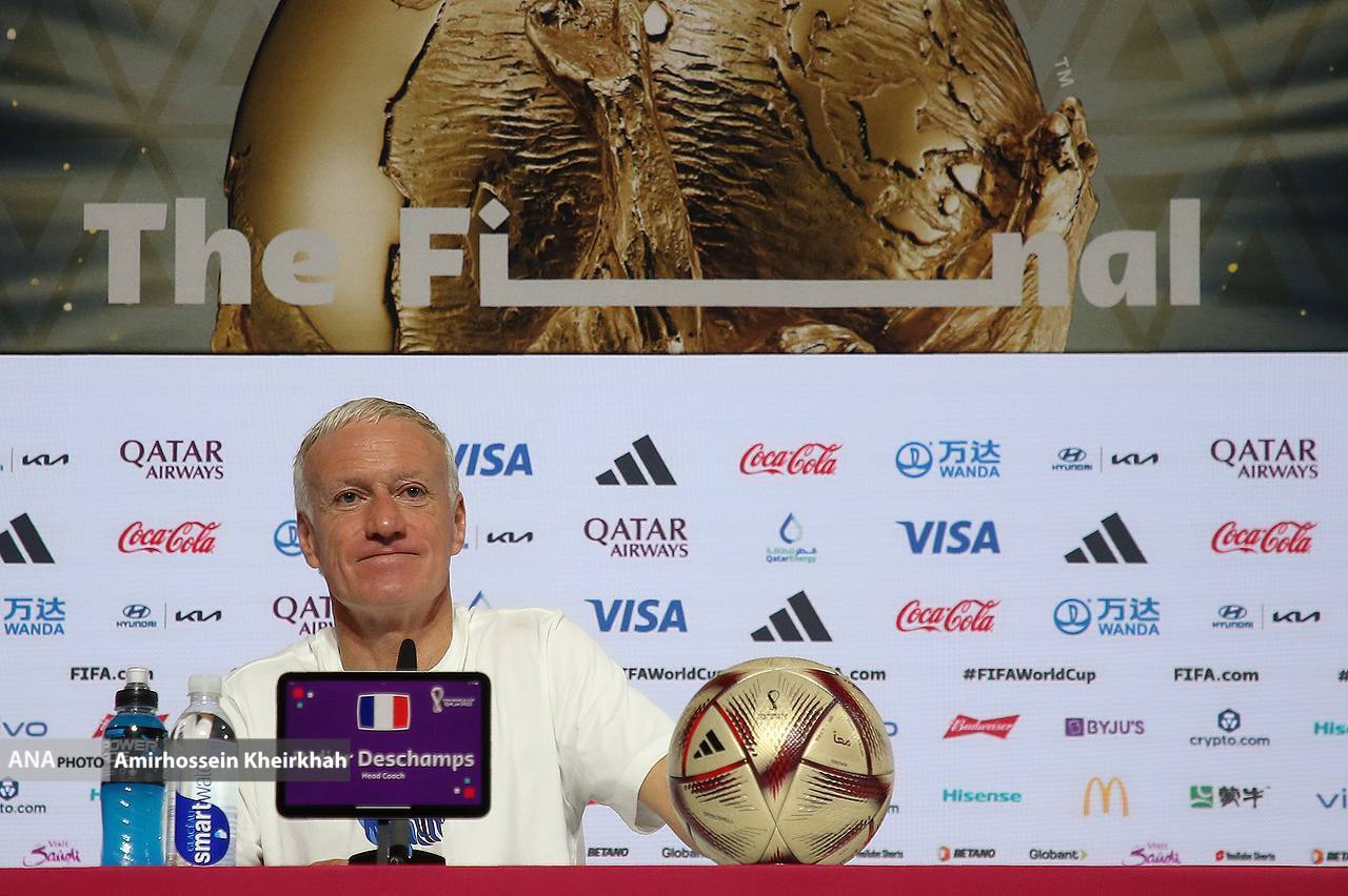 گزارش تصویری از نشست خبری سرمربی و کاپیتان تیم ملی فرانسه برای فینال جام جهانی گزارش تصویری از نشست خبری سرمربی و کاپیتان تیم ملی فرانسه برای فینال جام جهانی