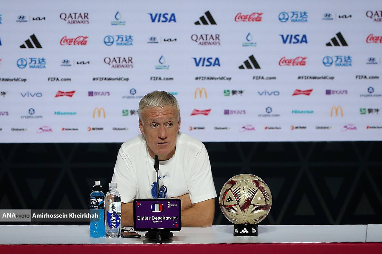 گزارش تصویری از نشست خبری سرمربی و کاپیتان تیم ملی فرانسه برای فینال جام جهانی گزارش تصویری از نشست خبری سرمربی و کاپیتان تیم ملی فرانسه برای فینال جام جهانی