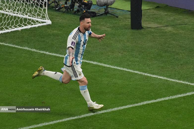 لحظه شادی مسی بعد از گلزنی به فرانسه