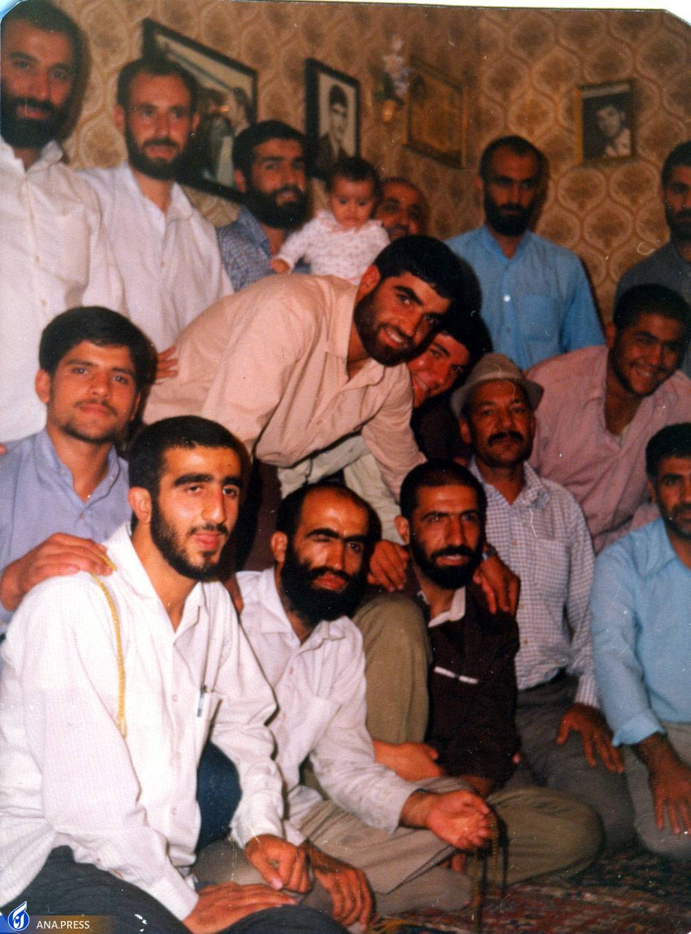 روایتی از کتاب «کوچه نقاشها»؛ سر چمران را بدهید، کار تمام است روایتی از کتاب «کوچه نقاشها»؛ سر چمران را بدهید، کار تمام است