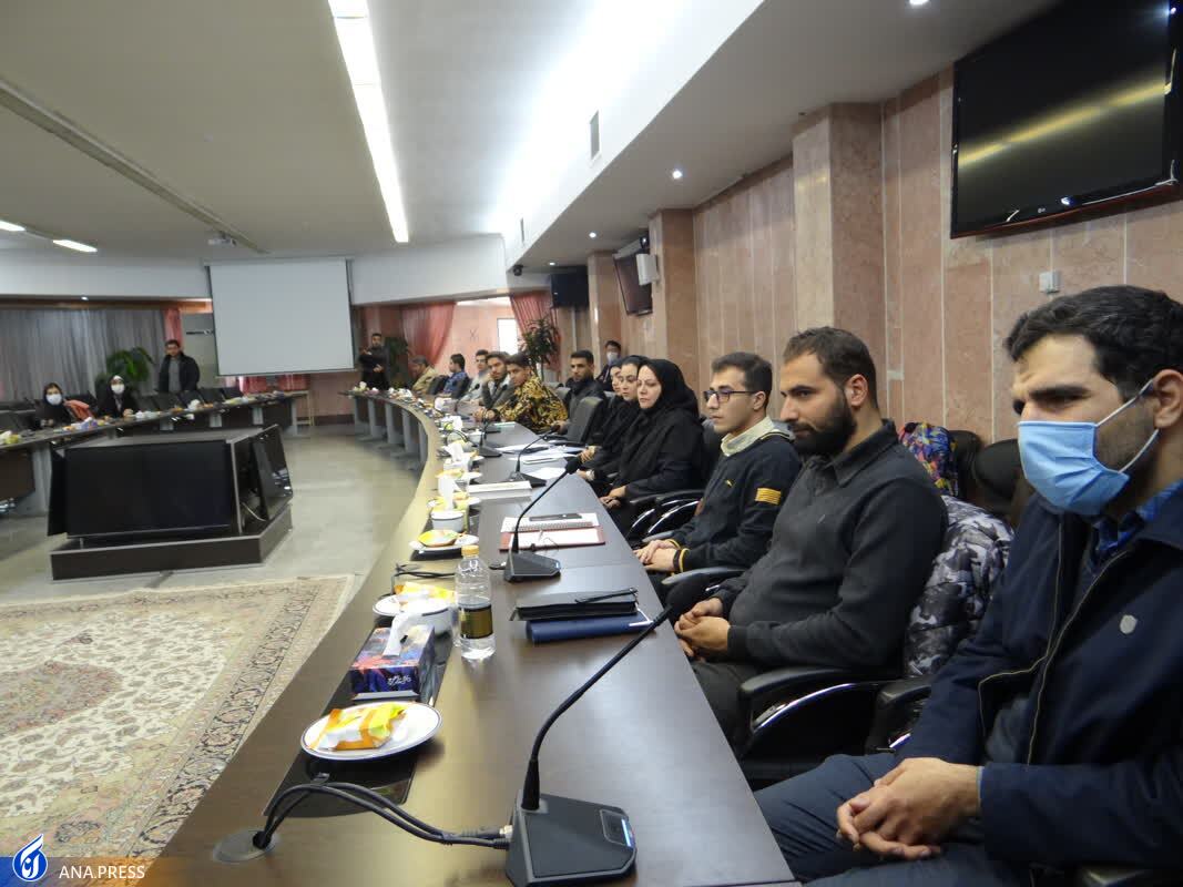 تشکلها و کانونهای دانشجویی صدای دانشجو باشند تشکلها و کانونهای دانشجویی صدای دانشجو باشند