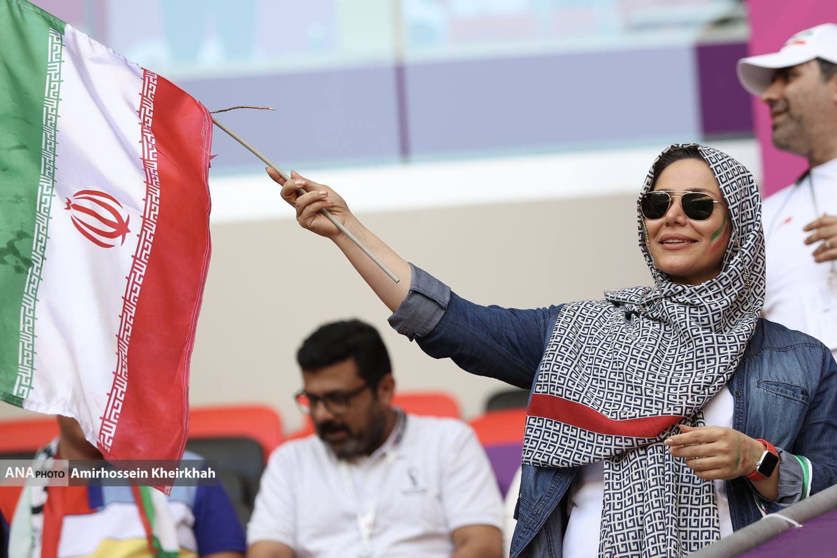 عبور از یک «سکوت طولانی» در جام جهانی با پرچم و سرود ملی عبور از یک «سکوت طولانی» در جام جهانی با پرچم و سرود ملی