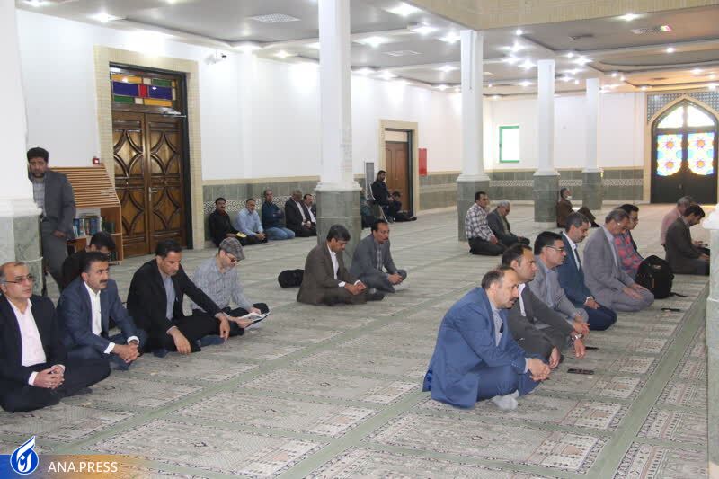 شعار سال نباید دچار روزمرگی، شعارزدگی و صرفاً درج در عناوین سربرگها شود شعار سال نباید دچار روزمرگی، شعارزدگی و صرفاً درج در عناوین سربرگها شود