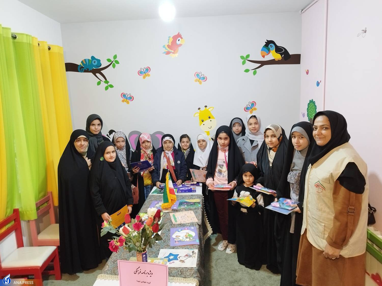 تقدیر از کتابخوان‌های روزه اولی در کتابخانه «حاج ملاهادی سبزواری»