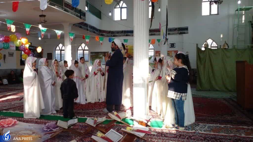 امام محلهای که در سواحل انزلی برنامه شاد مذهبی برگزار میکند+ عکس امام محلهای که در سواحل انزلی برنامه شاد مذهبی برگزار میکند+ عکس