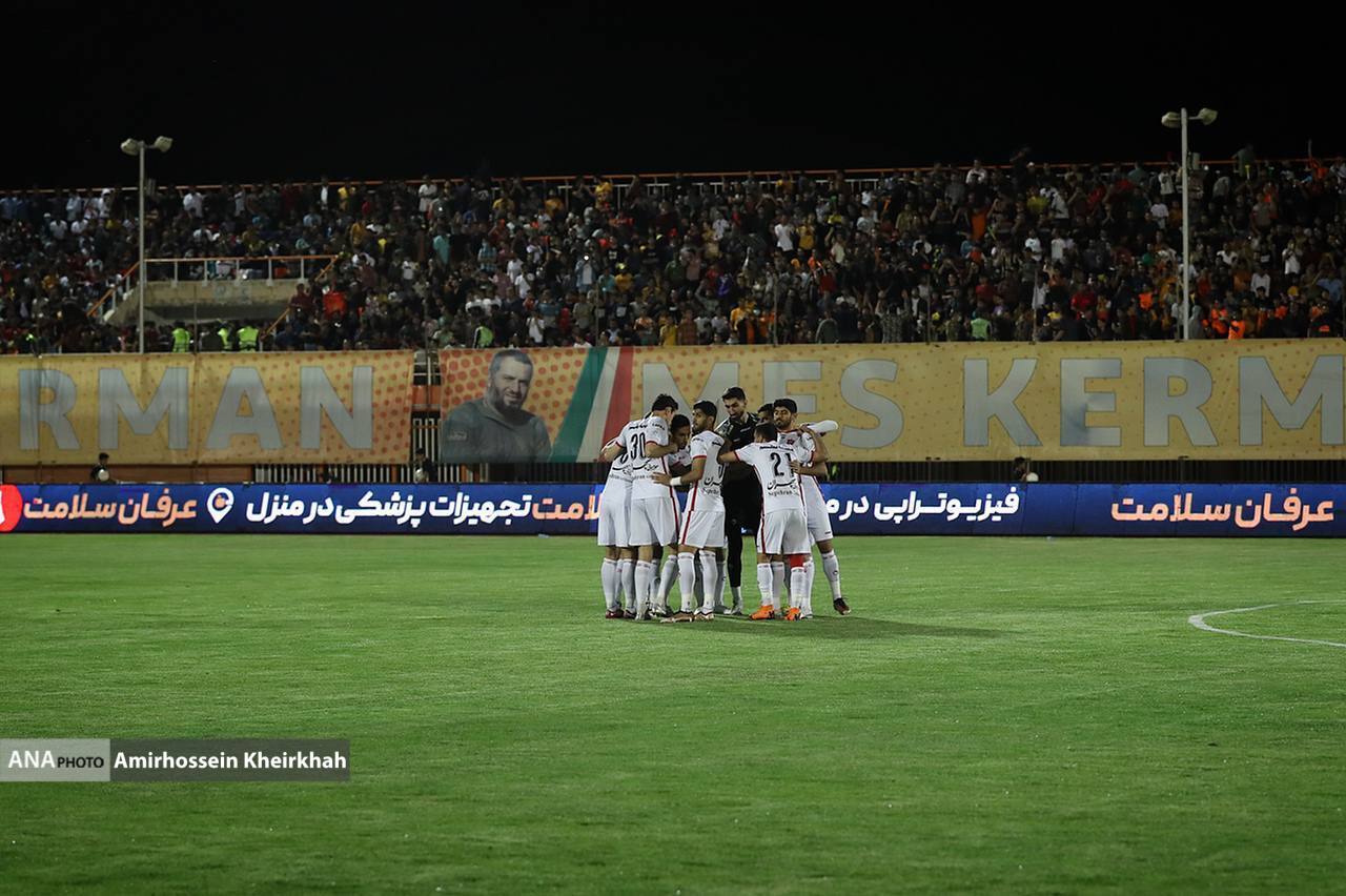 گزارش تصویری از برتری شاگردان گلمحمدی در کرمان گزارش تصویری از برتری شاگردان گلمحمدی در کرمان