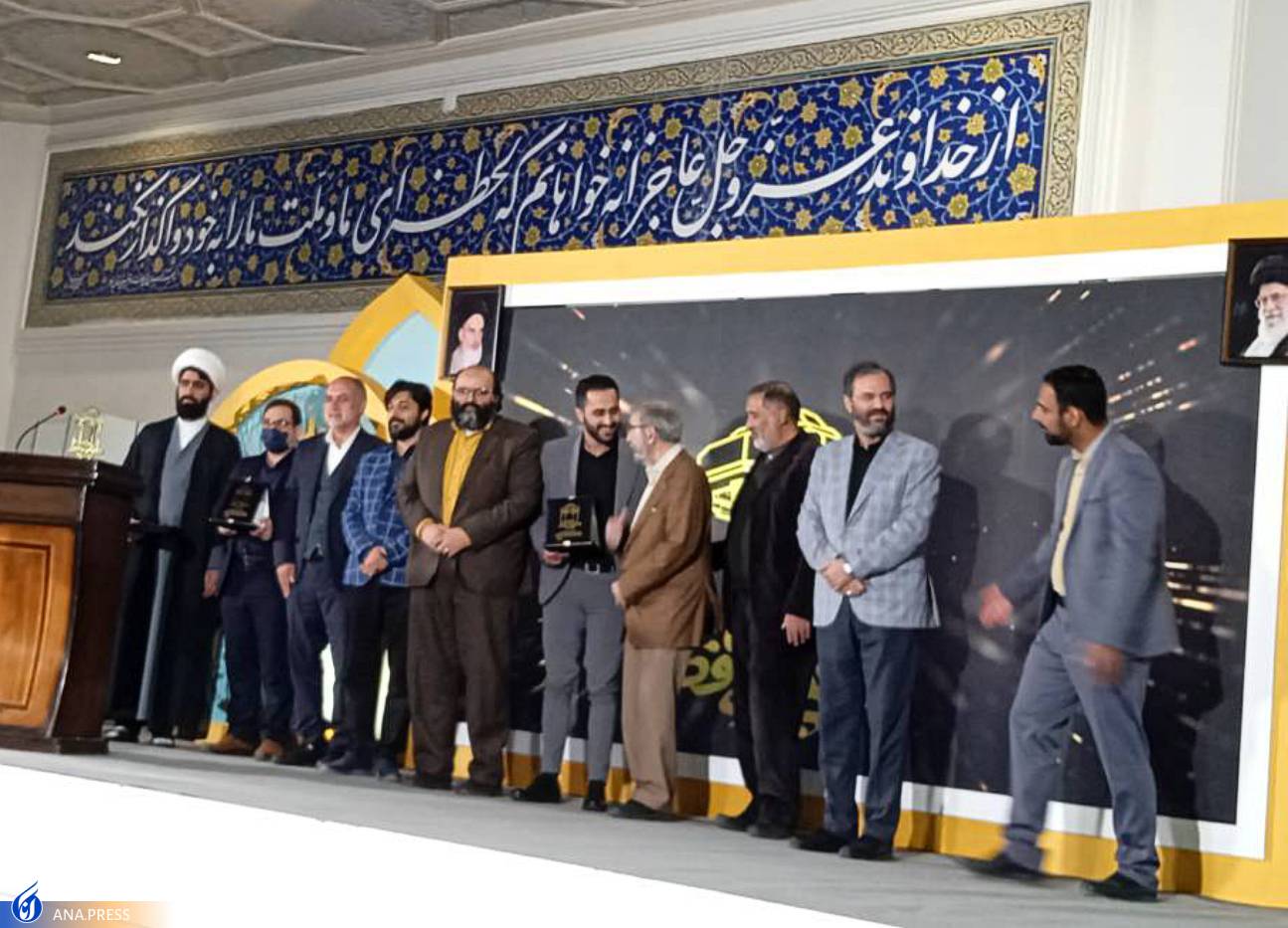 حدادعادل: قرآن همیشه الهام بخش شاعران بزرگ ما بوده است حدادعادل: قرآن همیشه الهام بخش شاعران بزرگ ما بوده است