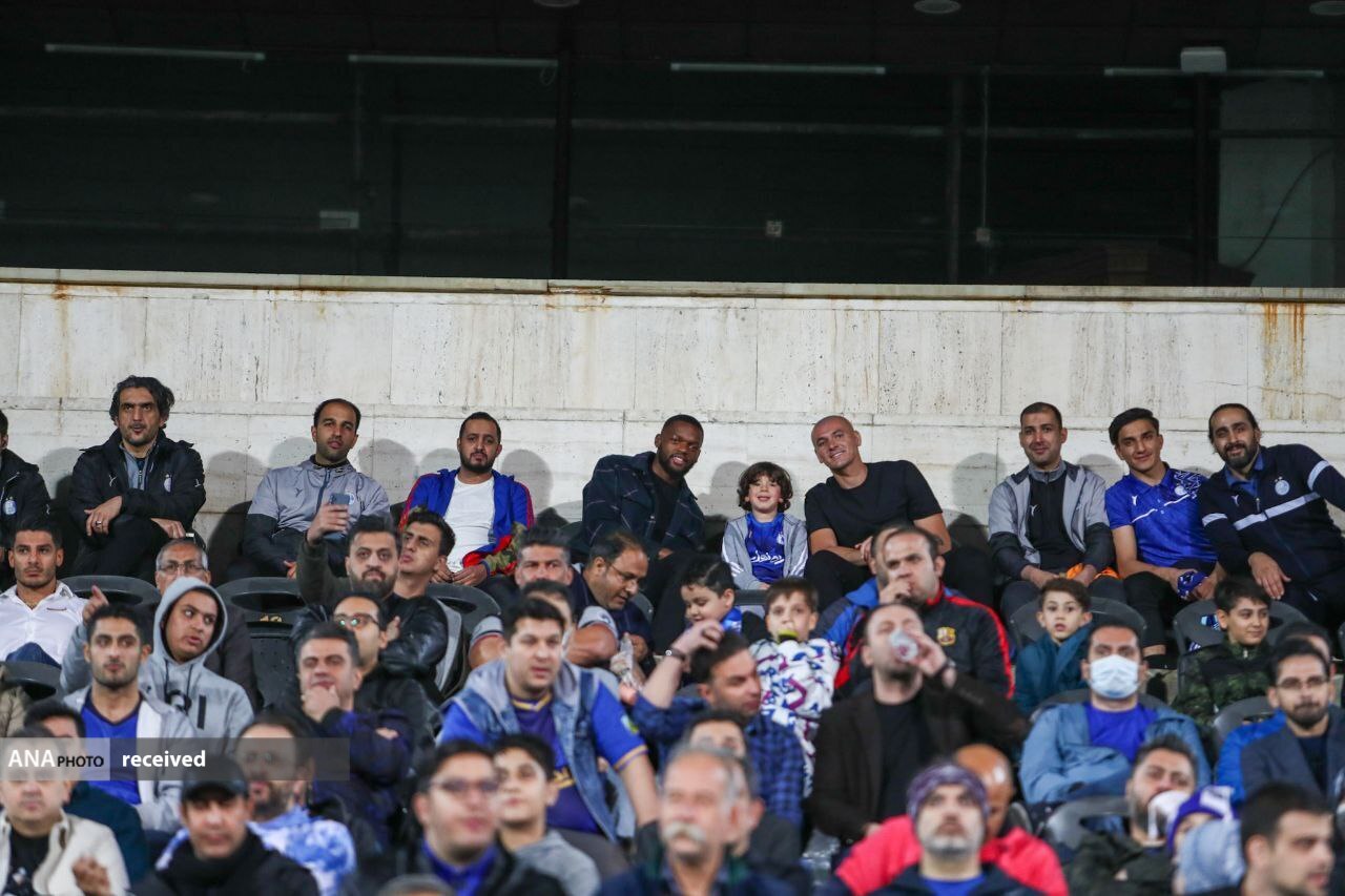 سرمربی تیم ملی تماشاگر بازی استقلال - هوادار/ جمله جالب الهامی به ساپینتو سرمربی تیم ملی تماشاگر بازی استقلال - هوادار/ جمله جالب الهامی به ساپینتو