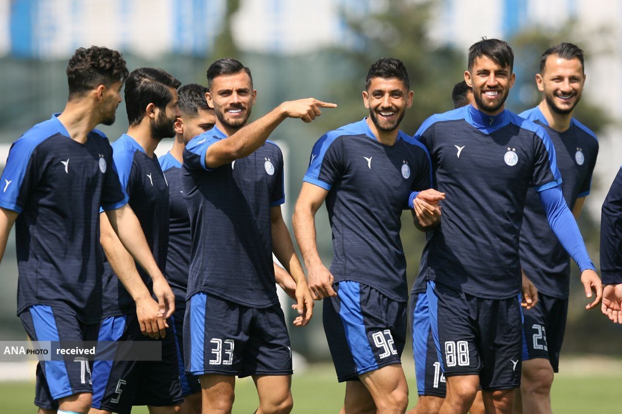 تصاویری از اولین تمرین استقلال در سال جدید با حضور ساپینتو تصاویری از اولین تمرین استقلال در سال جدید با حضور ساپینتو