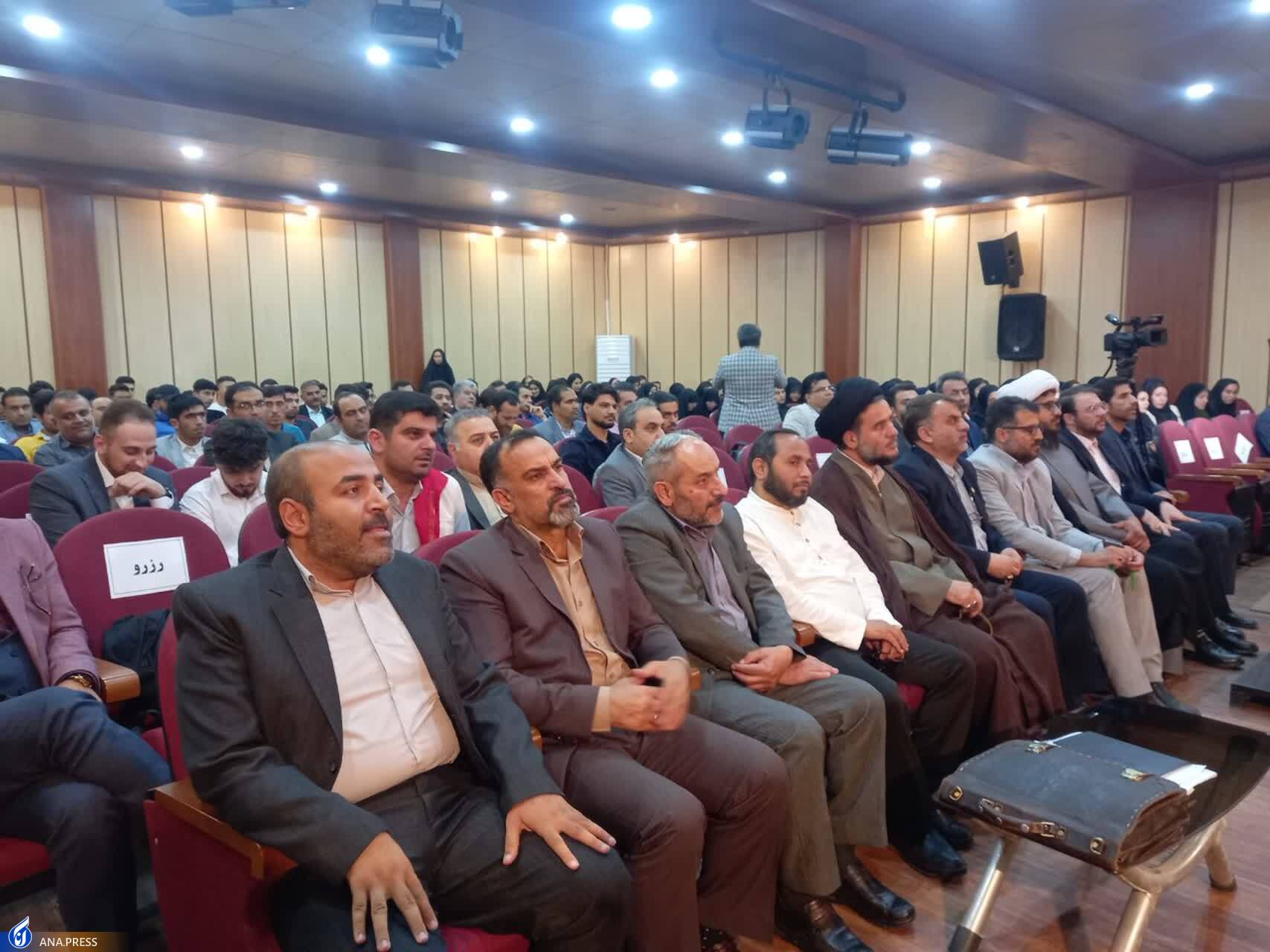 روایتی از اشک دانشجویان با حجاب ضعیف بر پرچم حضرت عباس(ع) روایتی از اشک دانشجویان با حجاب ضعیف بر پرچم حضرت عباس(ع)