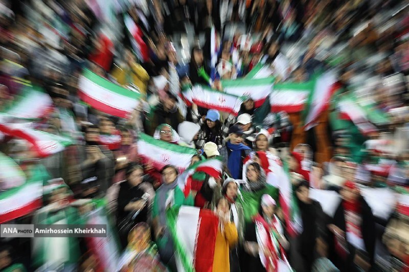 حضور بانوان در ورزشگاه آزادی+ تصاویر حضور بانوان در ورزشگاه آزادی+ تصاویر