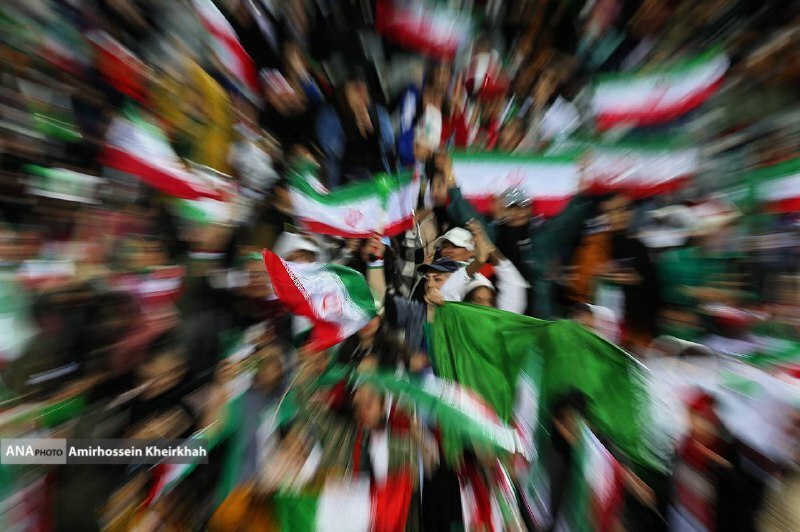 حضور بانوان در ورزشگاه آزادی+ تصاویر