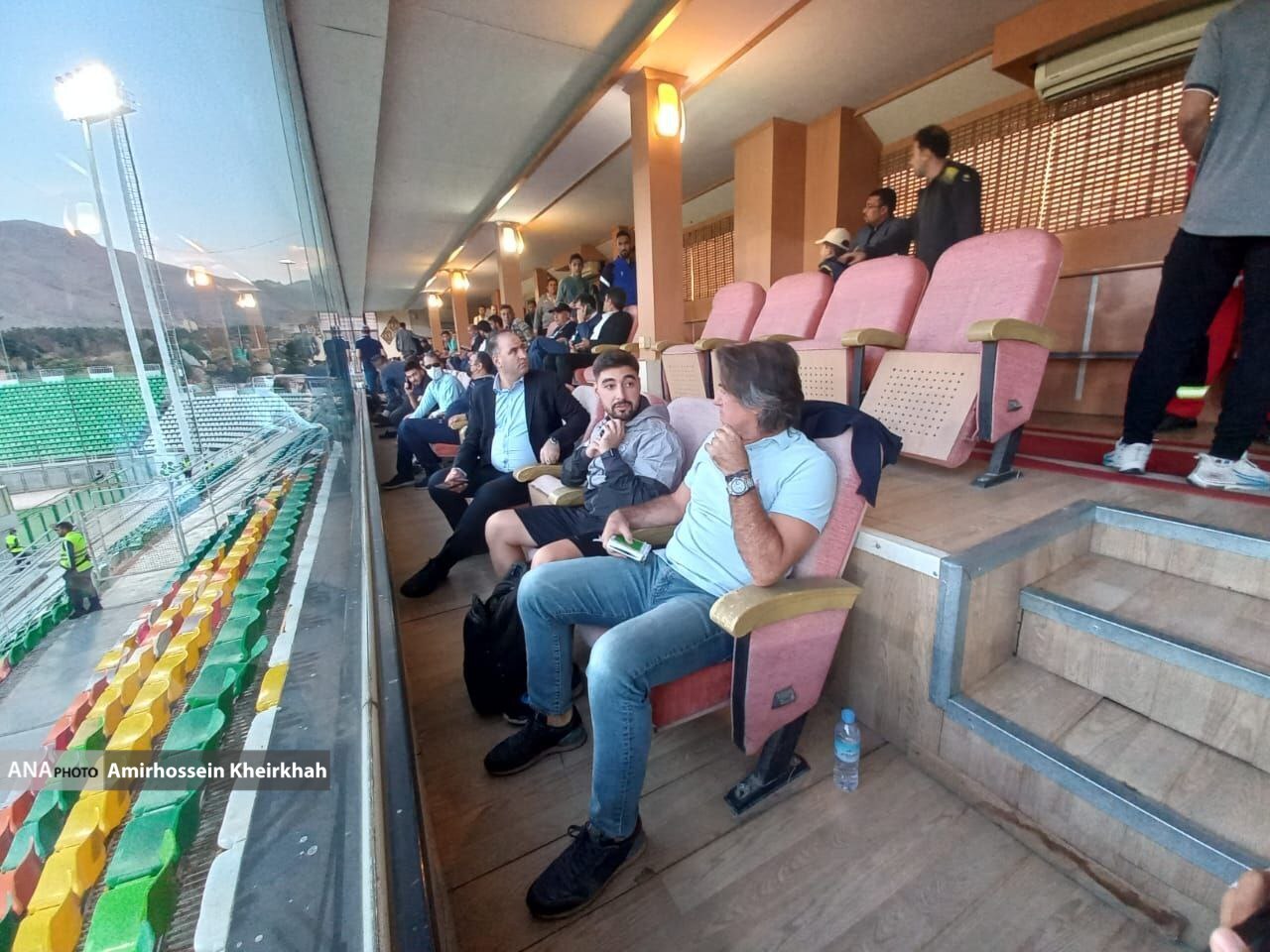 بماند///ذوبآهن - استقلال بماند///ذوبآهن - استقلال