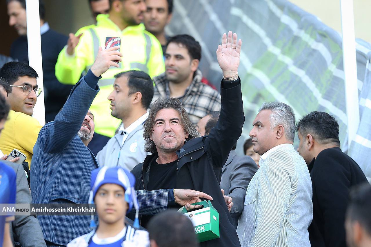 مرور حواشی آخرین دیدار گل‌گهر و استقلال| از بی‌مهری هواداران آبی با مربی حریف تا نفرین داور از سوی بازیکن سیرجان