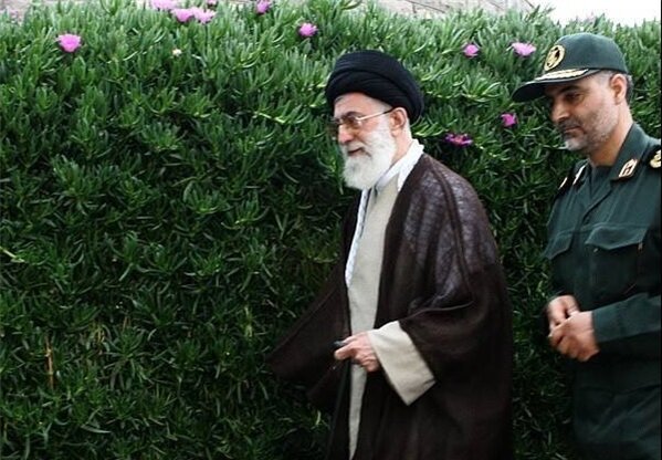 در این ایل غریب گر پدر رفت، تفنگ پدری هست هنوز در این ایل غریب گر پدر رفت، تفنگ پدری هست هنوز