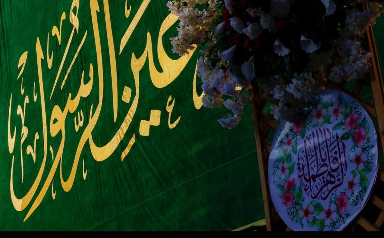 گلآرایی وتزئین متفاوت حرم علوی به مناسبت میلاد حضرت زهرا(س)+فیلم گلآرایی وتزئین متفاوت حرم علوی به مناسبت میلاد حضرت زهرا(س)+فیلم