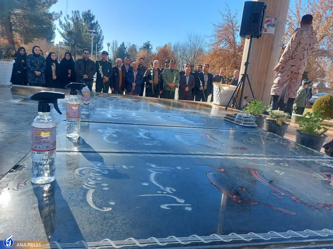 شهادت زائران قدسی در کرمان نمونه بارز اسلامستیزی دشمنان است شهادت زائران قدسی در کرمان نمونه بارز اسلامستیزی دشمنان است