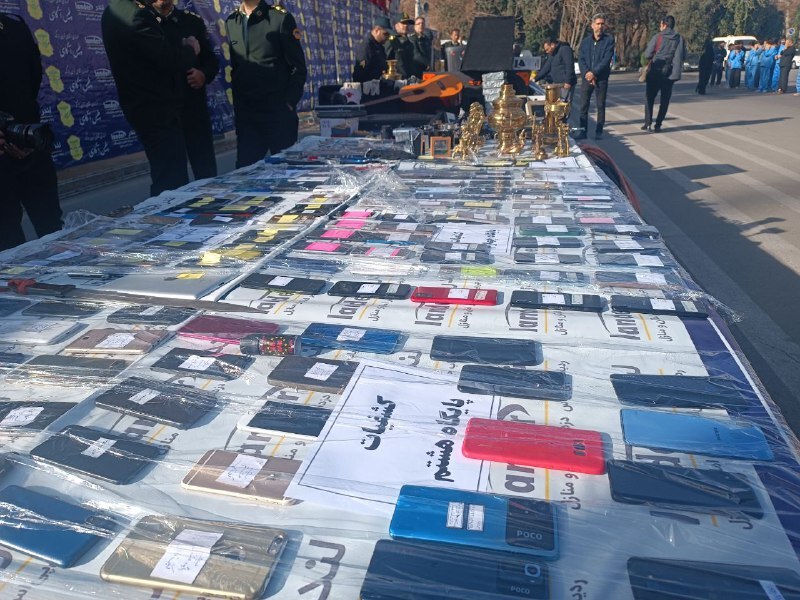 کشفیات جدید پلیس از سارقان سلاح گرم و سرد + عکس و فیلم کشفیات جدید پلیس از سارقان سلاح گرم و سرد + عکس و فیلم