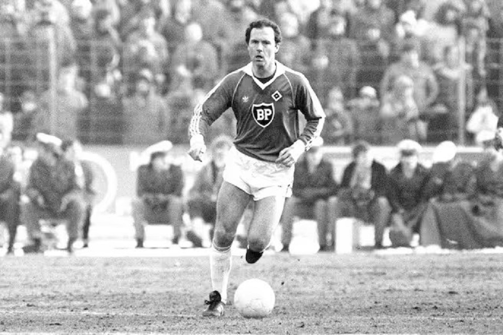 بکن باوئر، نماد واقعی مهارت، تعصب، جنگندگی و مدیریت موفق در مستطیل سبز بکن باوئر، نماد واقعی مهارت، تعصب، جنگندگی و مدیریت موفق در مستطیل سبز