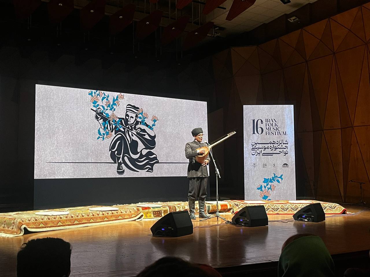 هنر شغل اول نوازندههای آذری نیست/جشنواره نواحی مظلوم واقع شده است هنر شغل اول نوازندههای آذری نیست/جشنواره نواحی مظلوم واقع شده است