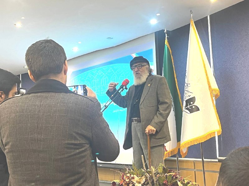 برگزاری آیین کلنگ&zwnj;زنی حریم تئاتر شهر/ داریوش ارجمند: هنرمند باید قلب مردمش را دریابد نه جیب دولت!