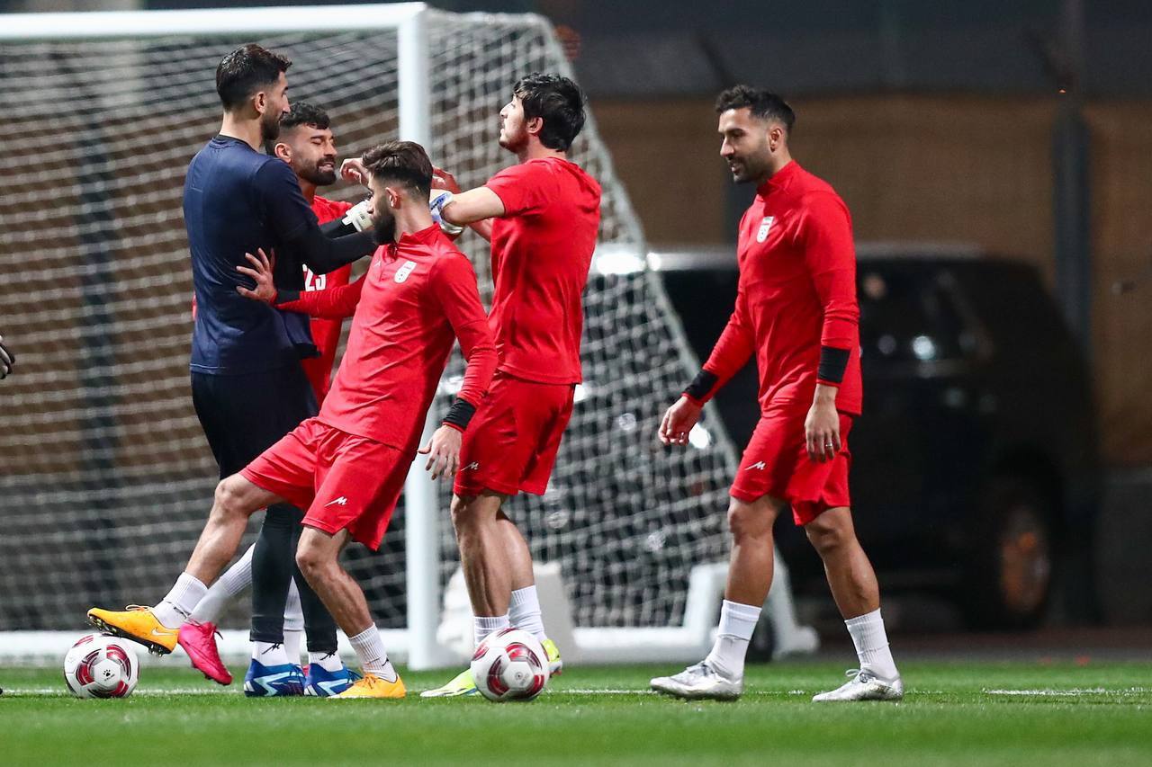 بازیکنان تیم ملی از خجالت آزمون در آمدند+تصاویر بازیکنان تیم ملی از خجالت آزمون در آمدند+تصاویر