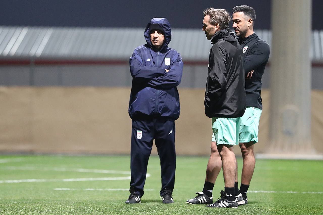 چالش نبی با مربی تیم ملی و اضافه شدن ترابی به تمرینات گروهی/ سنگ، کاغذ قیچی تمرین شاگردان قلعه نویی چالش نبی با مربی تیم ملی و اضافه شدن ترابی به تمرینات گروهی/ سنگ، کاغذ قیچی تمرین شاگردان قلعه نویی