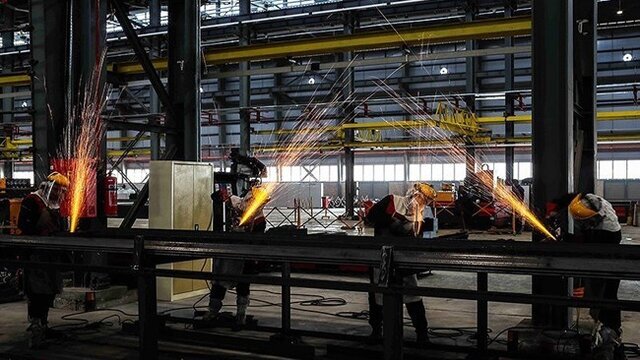 فشار بودجه ۱۴۰۳ بر دوش بخش شناسنامهدار و شفاف اقتصادی صنایع