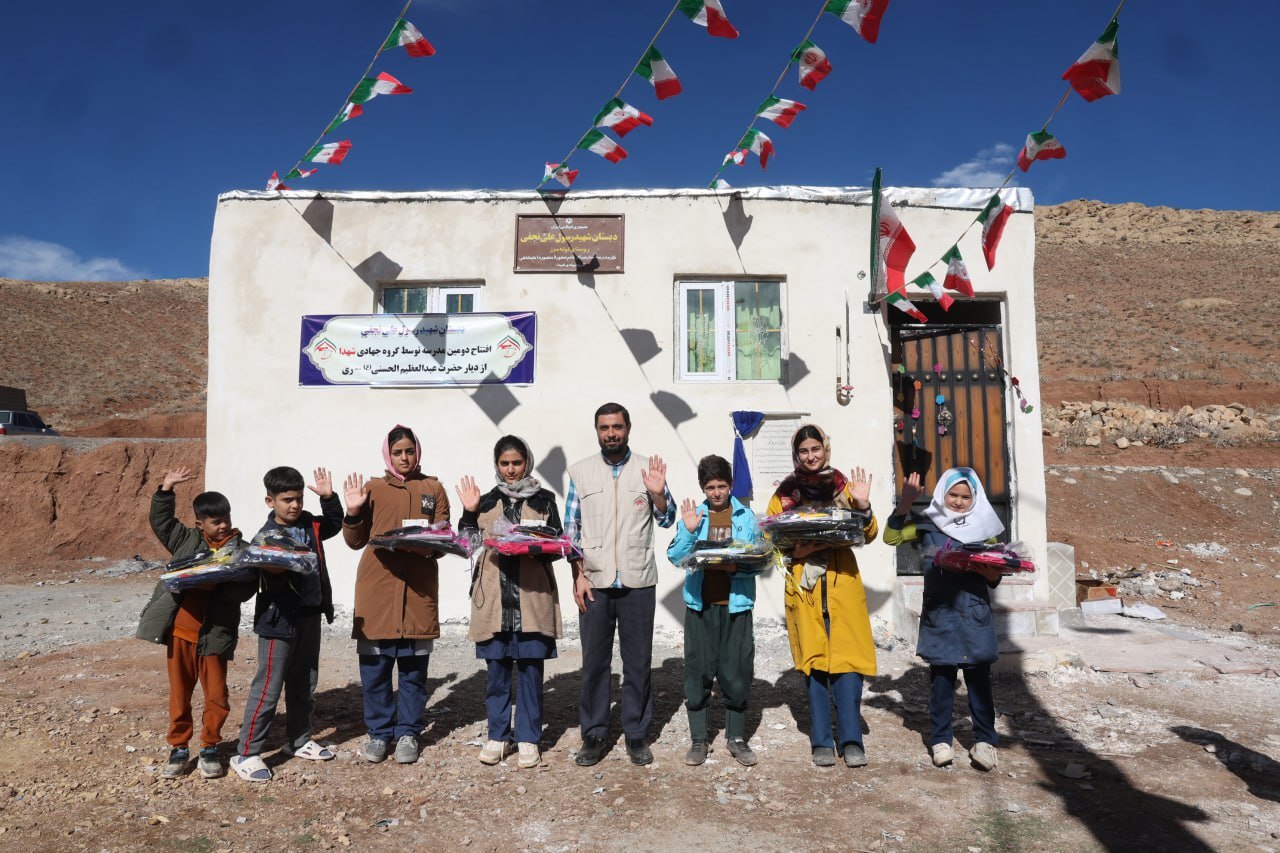 ۹ دانش‌آموز روستای «کوله مرز» در لرستان صاحب مدرسه شدند + عکس و فیلم