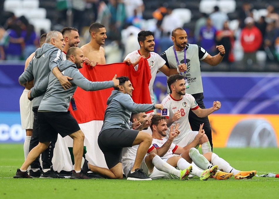 دوئل سخت ایران با کوپر کهنه کار؛ آزمون و طارمی چگونه دروازه «آرژانتینیترین» تیم خاورمیانه را فرو میریزند؟ دوئل سخت ایران با کوپر کهنه کار؛ آزمون و طارمی چگونه دروازه «آرژانتینیترین» تیم خاورمیانه را فرو میریزند؟