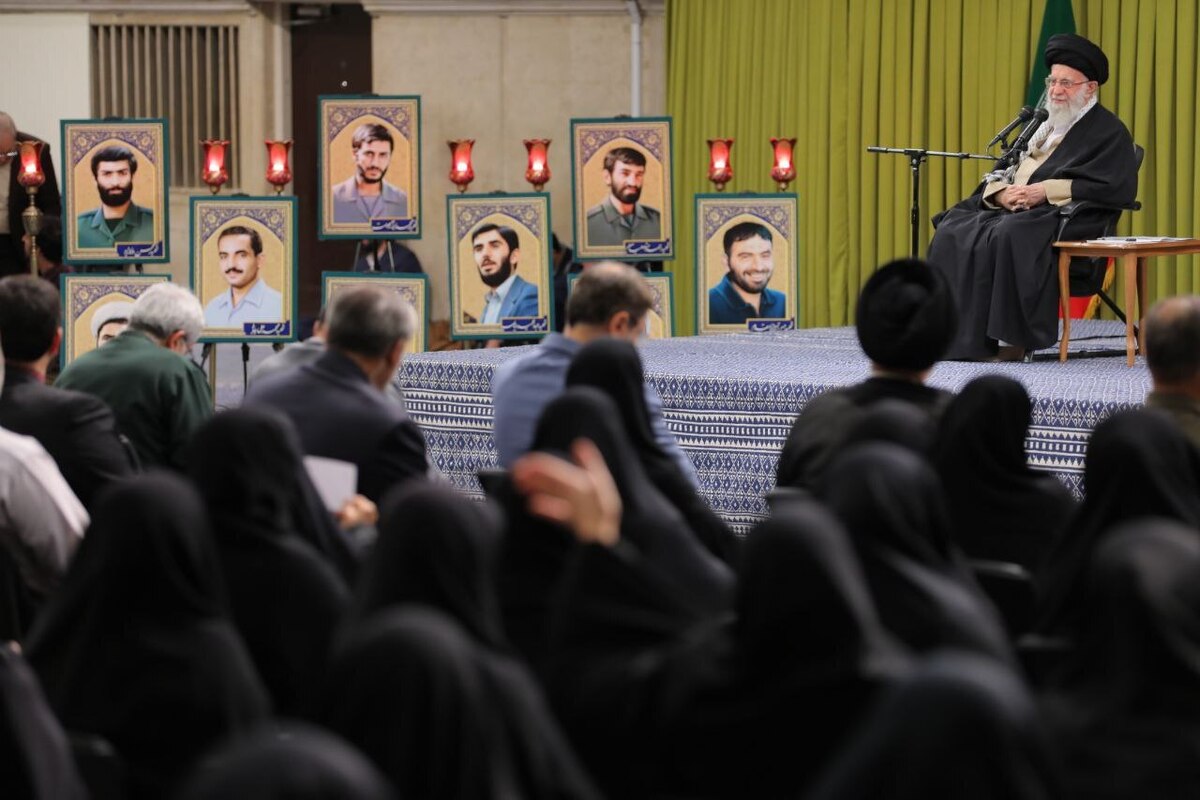 رهبر انقلاب: تهران نماد شجاعت، دینداری و استقلال‌طلبی ملّت ایران است