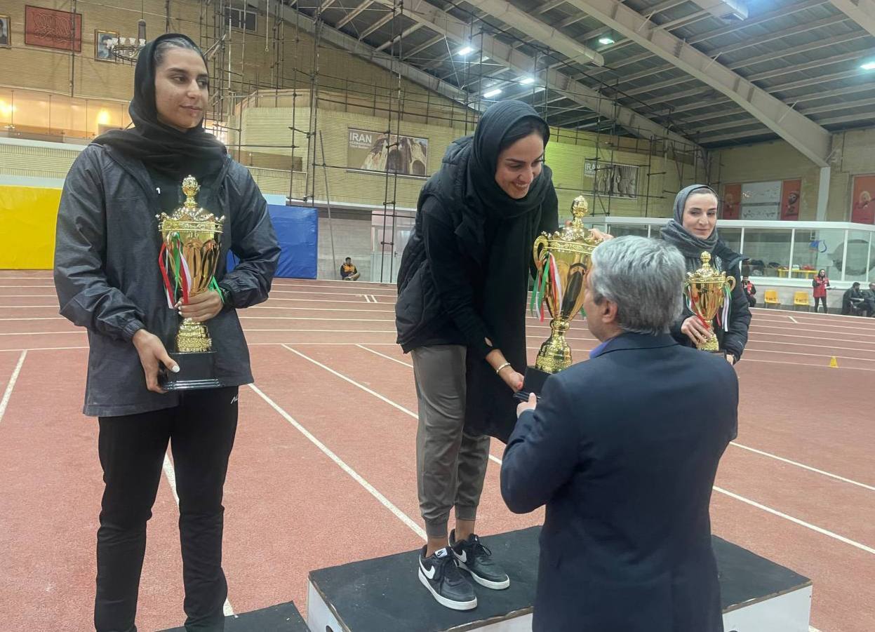 حمیده جوان: به دروغ میگویند مسابقه ۳۰۰۰ متر را VAR کردند! حمیده جوان: به دروغ میگویند مسابقه ۳۰۰۰ متر را VAR کردند!