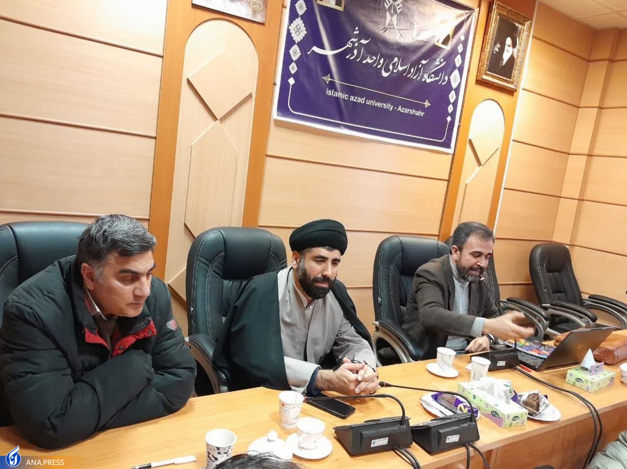 برپایی نمایشگاه و بازارچه صنایع خلاق در دانشگاه آزاد اسلامی واحد مرودشت برپایی نمایشگاه و بازارچه صنایع خلاق در دانشگاه آزاد اسلامی واحد مرودشت