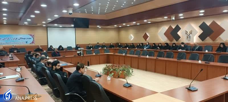 عطر دهه فجر در واحدهای دانشگاهی با طعم «انتخابات» پیچید/ برپایی بازارچه صنایع خلّاق عطر دهه فجر در واحدهای دانشگاهی با طعم «انتخابات» پیچید/ برپایی بازارچه صنایع خلّاق