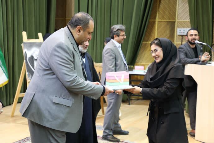 دانشگاه آزاد اسلامی قابل مقایسه با هیچ دانشگاهی در جهان نیست دانشگاه آزاد اسلامی قابل مقایسه با هیچ دانشگاهی در جهان نیست