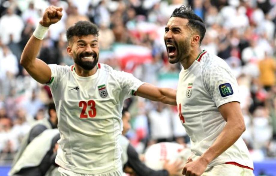 عنابی توان فیزیکی و تکنیکی یوزها را نشانه میگیرد؛ ایران – قطر؛ نبردی «فرافوتبالی» برای پسران قلعهنویی+تصاویر عنابی توان فیزیکی و تکنیکی یوزها را نشانه میگیرد؛ ایران – قطر؛ نبردی «فرافوتبالی» برای پسران قلعهنویی+تصاویر