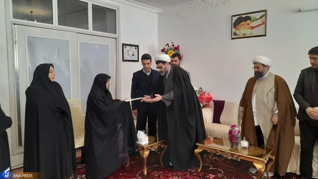 آزادی، استقلال و اقتدار ملت ایران مرهون خون شهداست