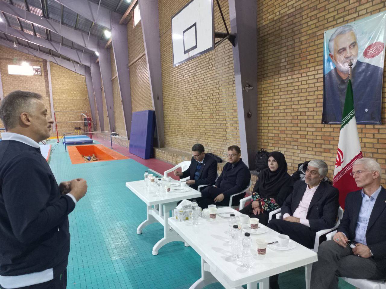 بازدید وزیر ورزش و جوانان از اردوی تیم ملی ژیمناستیک بازدید وزیر ورزش و جوانان از اردوی تیم ملی ژیمناستیک
