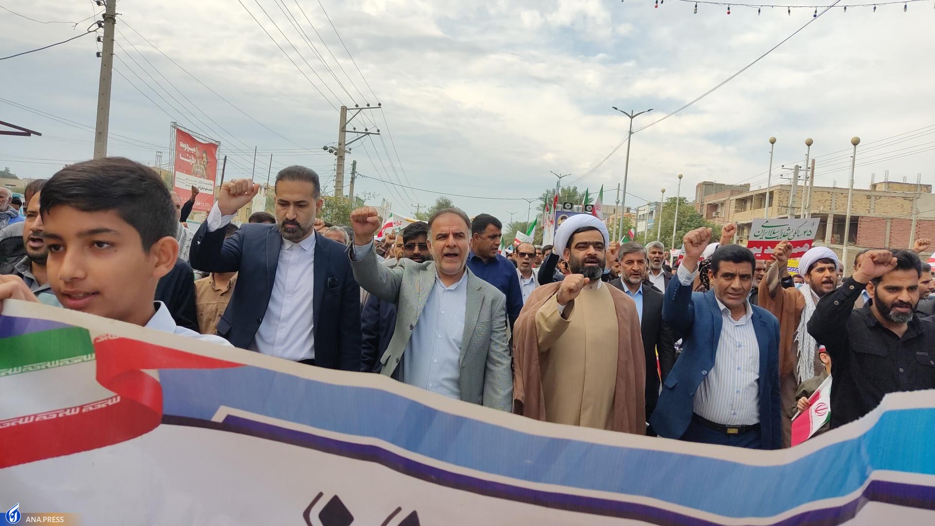 روایت خبرنگاران آنا از حماسه‌‌ حضور دانشگاهیان در راهپیمایی ۲۲ بهمن/ طنین «مرگ بر آمریکا» توسط دانشجویان + فیلم و عکس