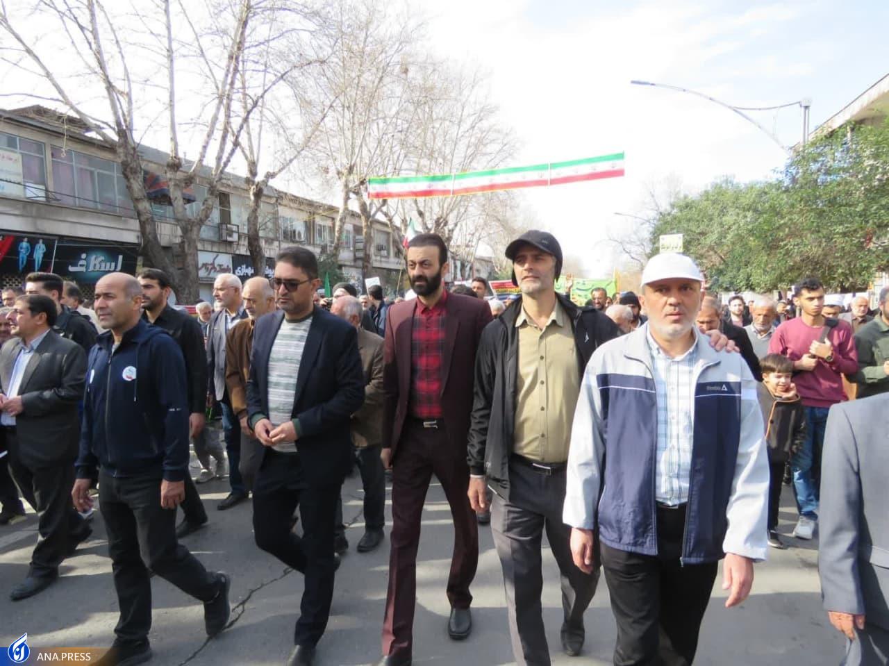 عهد پایدار دانشگاهیان در بهمن تماشاییِ ۱۴۰۲/ حماسه دانشجویان دیدنی شد + فیلم و عکس