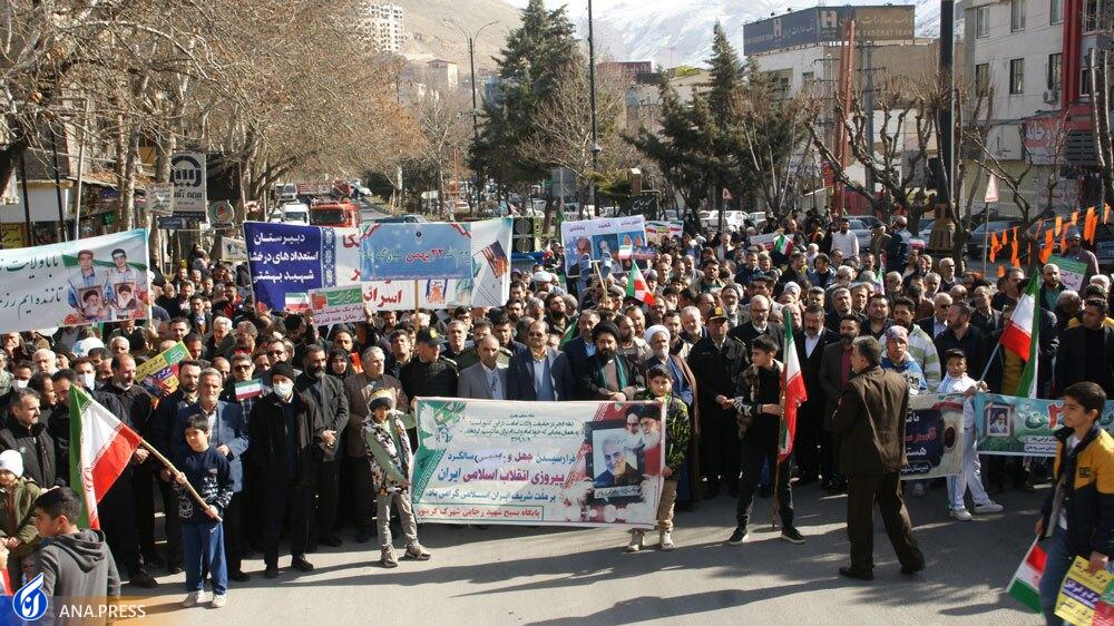 عهد پایدار دانشگاهیان در بهمن تماشاییِ ۱۴۰۲/ حماسه دانشجویان دیدنی شد + فیلم و عکس