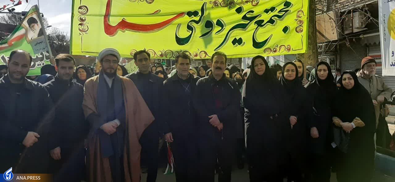 عهد پایدار دانشگاهیان در بهمن تماشاییِ ۱۴۰۲/ حماسه دانشجویان دیدنی شد + فیلم و عکس