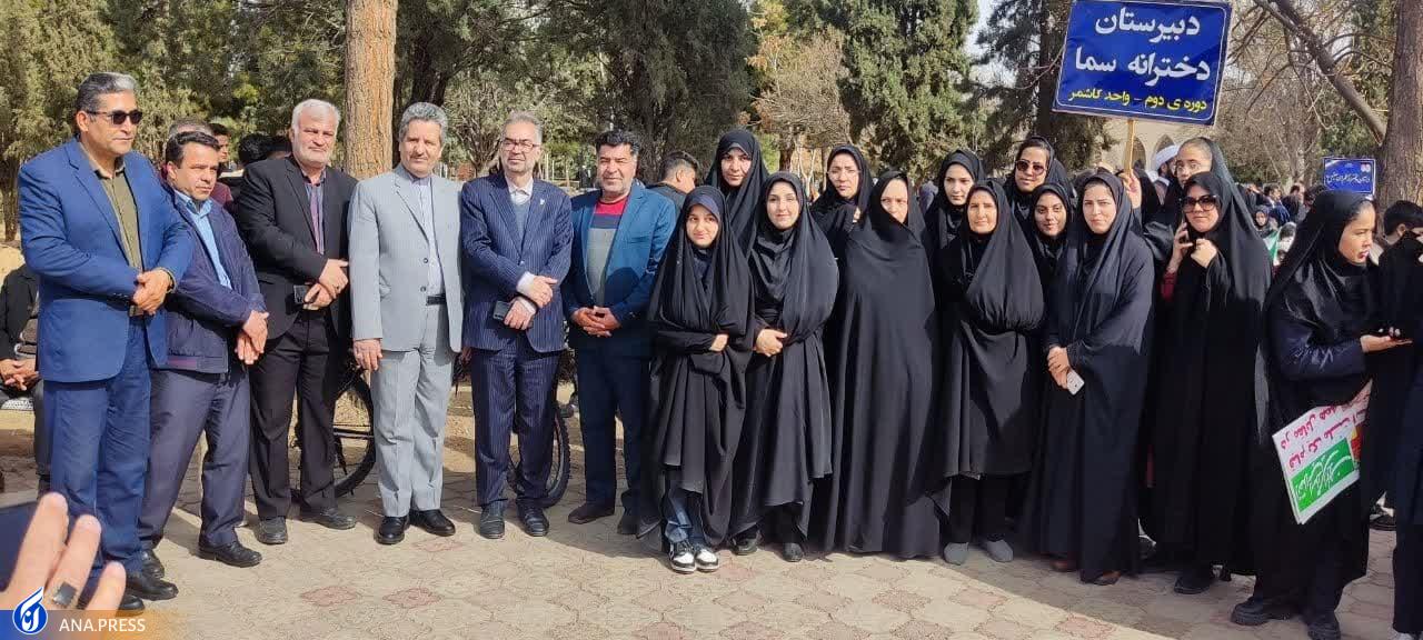 عهد پایدار دانشگاهیان در بهمن تماشاییِ ۱۴۰۲/ حماسه دانشجویان دیدنی شد + فیلم و عکس