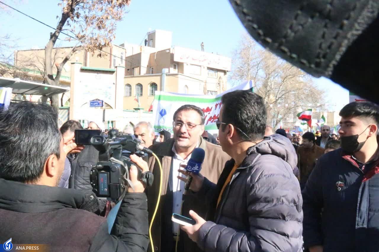 عهد پایدار دانشگاهیان در بهمن تماشاییِ ۱۴۰۲/ حماسه دانشجویان دیدنی شد + فیلم و عکس